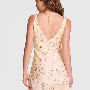 NWT Summer Fling Satin Ruffle Dress